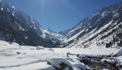 On vous emmène découvrir notre séjour Raquettes et balnéo à Cauterets-Gavarnie