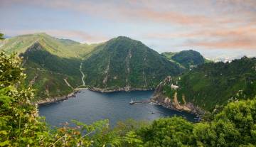 cote-basque-pasaia.jpg