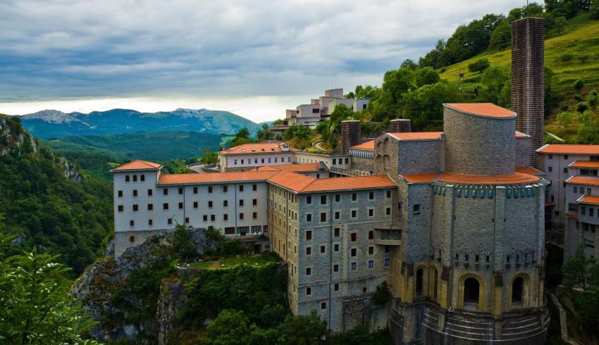 Montagne-rando-pays-basque.jpg