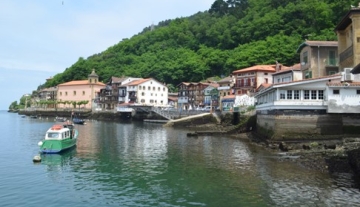 Village-cotiers-Cote-Basque.jpg