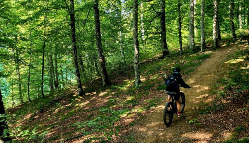 pays-basque-rando-guidee-velo.jpg
