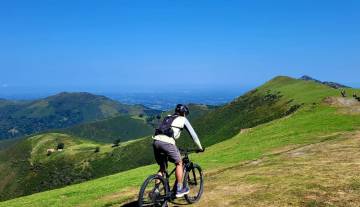 rando-avec-un-guide-vtt-electrique.jpg