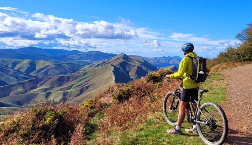 rando-guidee-velo-pays-basque.jpg