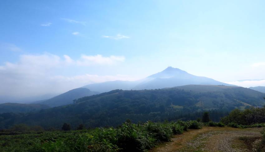 trek-pyrenees-basque.jpg