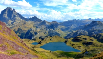 Ossau-et-lacs-d-Ayous.JPG